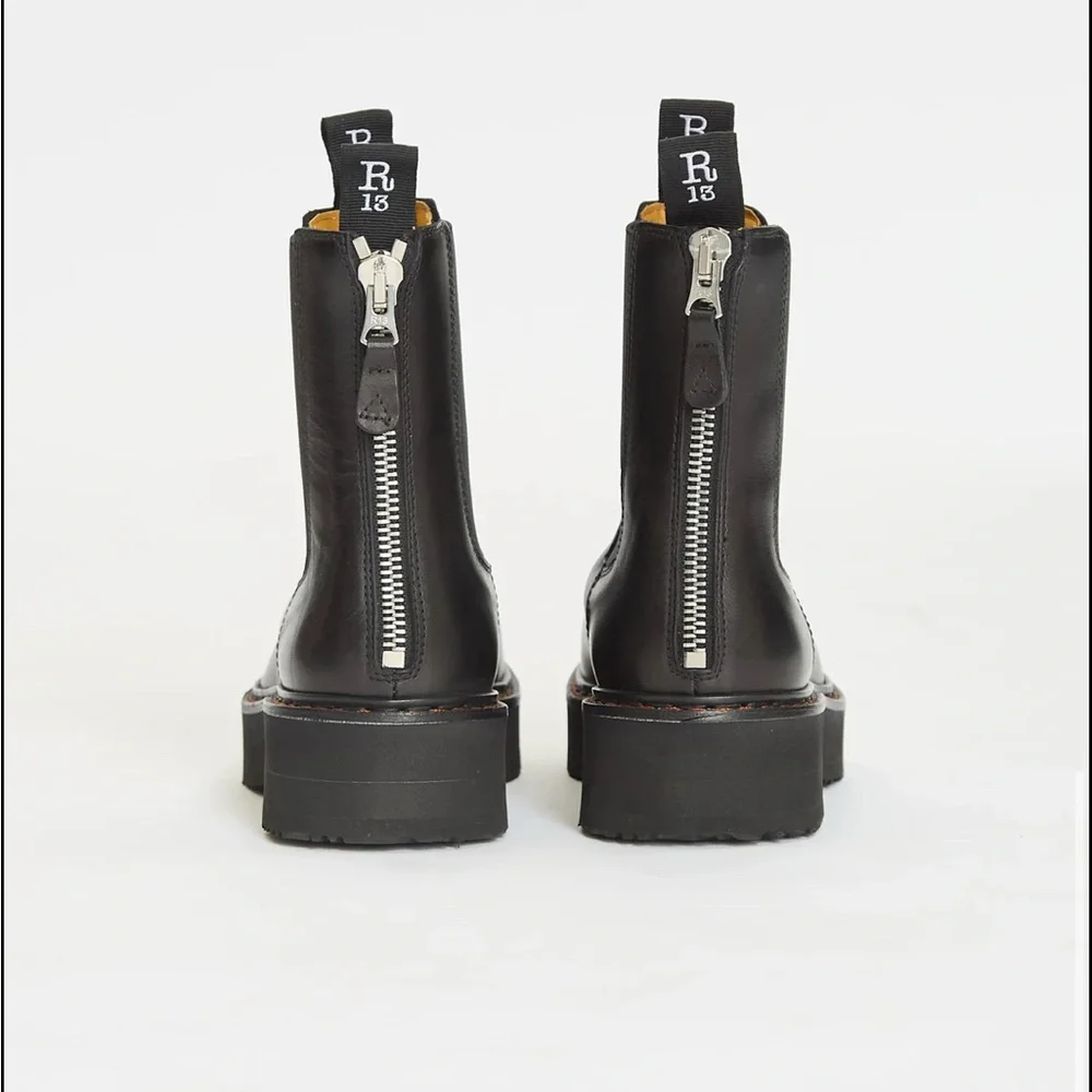 R13
Single Stack Chelsea - Picture 2 of 6
